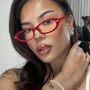 Chic Red Cat-Eye Sunglasses